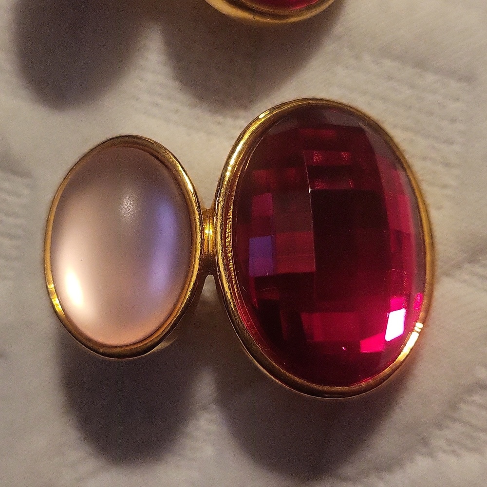 VTG Avon Hollywood Lights Pierced Frosted Pink Earrings 1992 - Picture 3 of 3